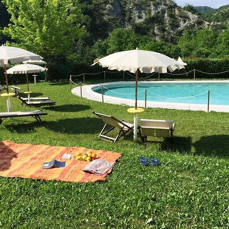 Relais Valguerriera Vendégház Apecchio Kültér fotó