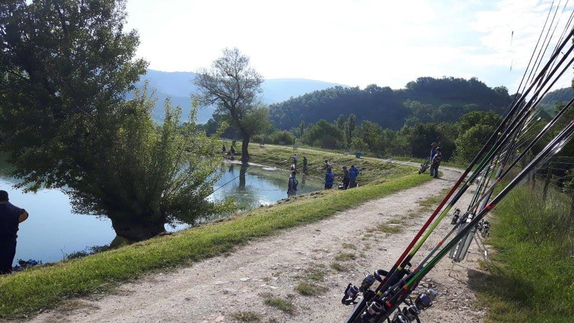 Relais Valguerriera Vendégház Apecchio Kültér fotó