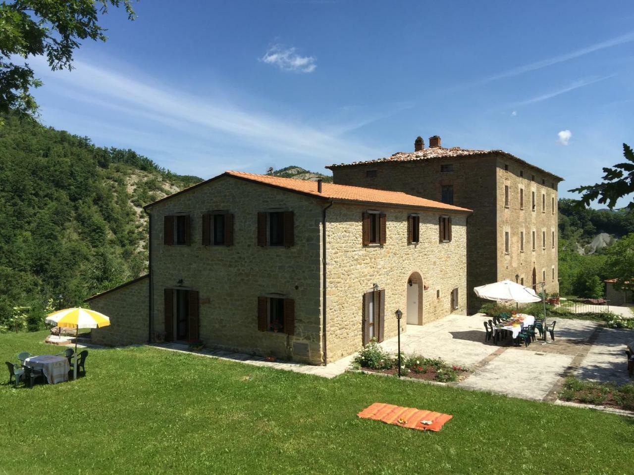 Relais Valguerriera Vendégház Apecchio Kültér fotó