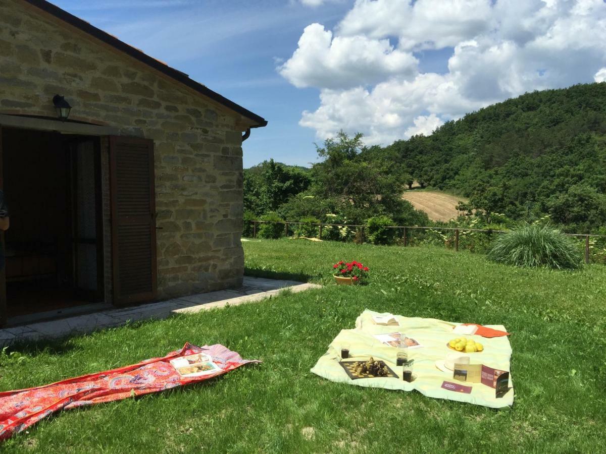 Relais Valguerriera Vendégház Apecchio Kültér fotó
